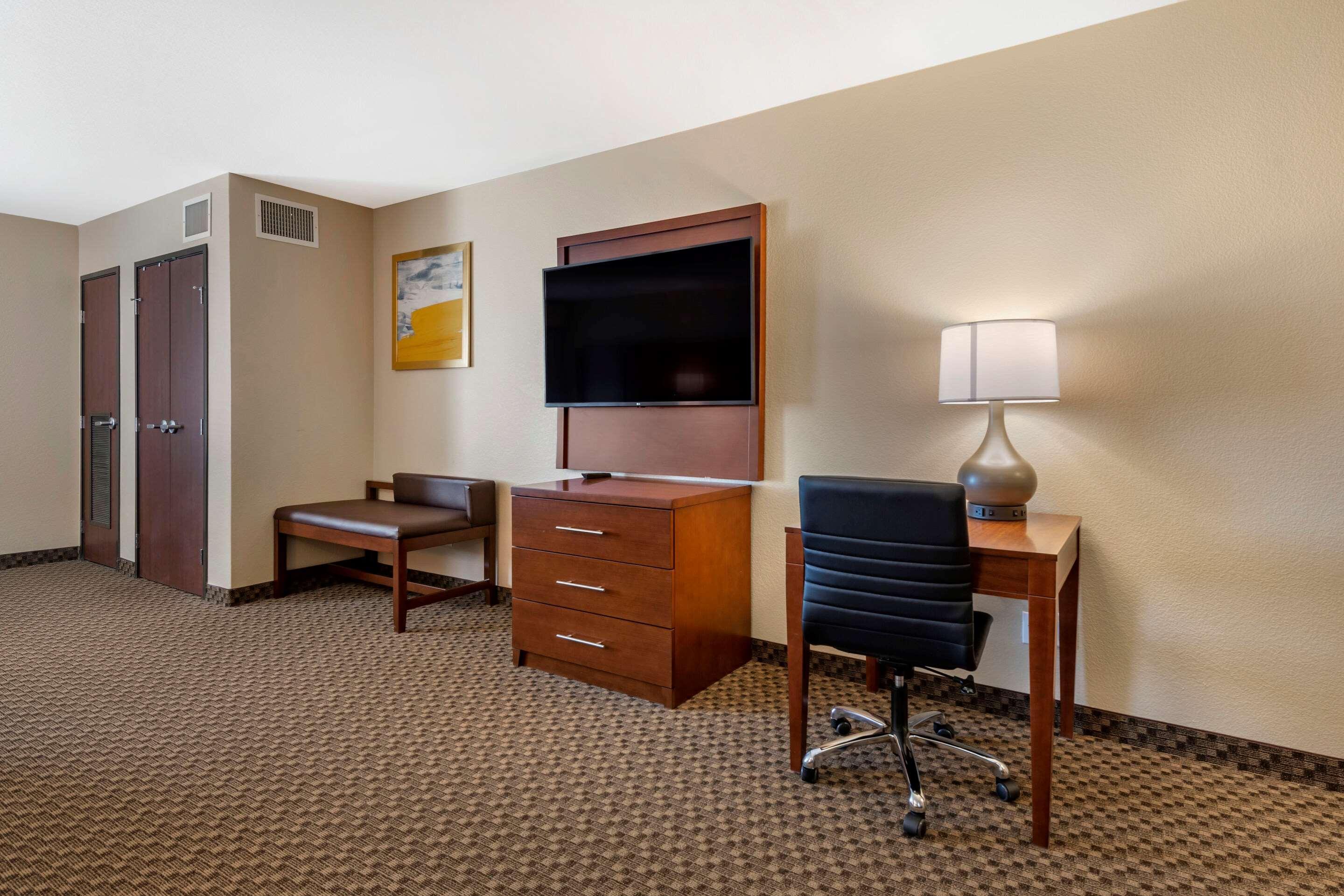 Comfort Suites Broomfield-Boulder-Interlocken Exteriör bild